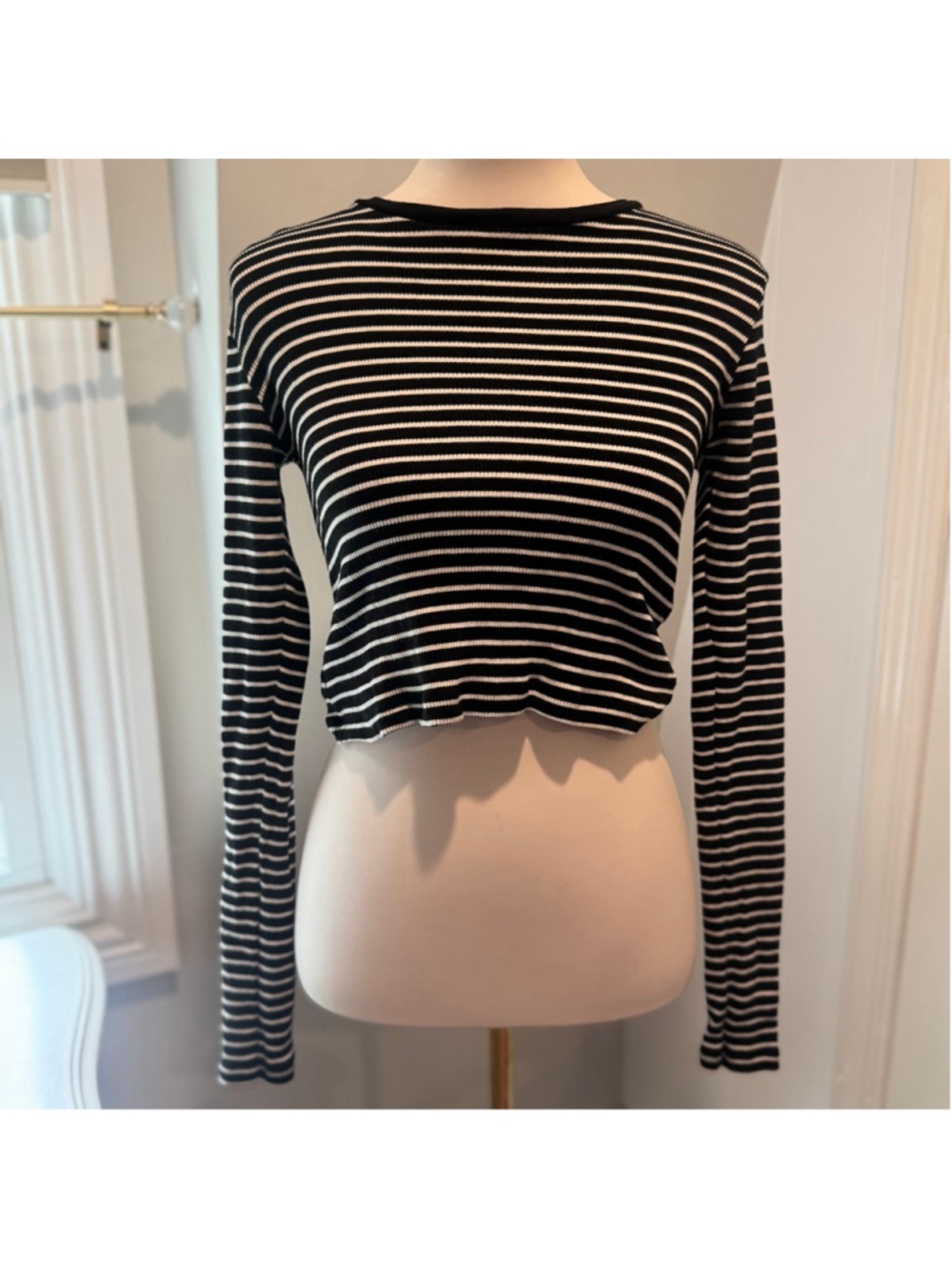 Brandy Melville Black & White Stripe Ribbed Crop Long Sleeve Top | One Size